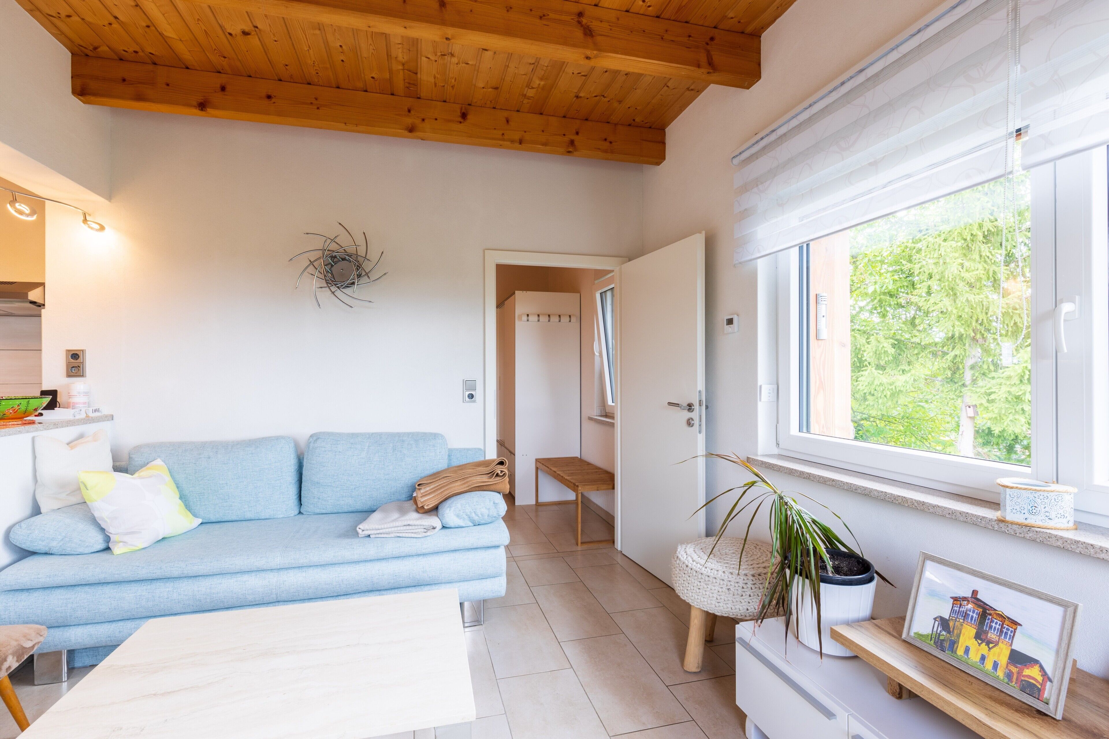 Fernseher, Kamin, Stereoanlage