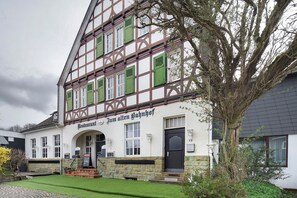 Exterior - Apartment 'Tati's Ferienwohnung' with Shared Terrace, Shared Garden and Wi-Fi (Hilchenbach)