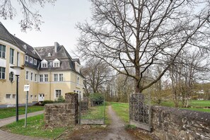 Property grounds - Apartment 'Tati's Ferienwohnung' with Shared Terrace, Shared Garden and Wi-Fi (Hilchenbach)