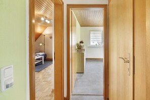 Interior - Apartment 'Tati's Ferienwohnung' with Shared Terrace, Shared Garden and Wi-Fi (Hilchenbach)