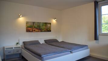 3 bedrooms, free WiFi, bed sheets