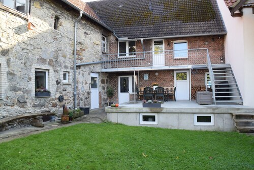Ferienwohnung mit gemeinsamer Terrasse, Gemeinschaftsgarten und Wi-Fi
