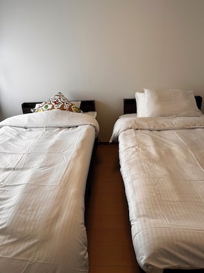 2 camere, ferro/asse da stiro, Wi-Fi gratuito, lenzuola