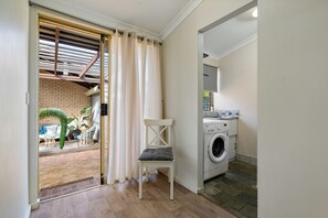 Laundry room - Bayside Bliss (Busselton)
