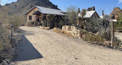 Ten Bits Ranch - Bath House room #16