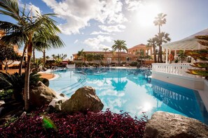 Pool - Tenerife Royal Gardens - Beachfront Bliss (Playa de la Américas)