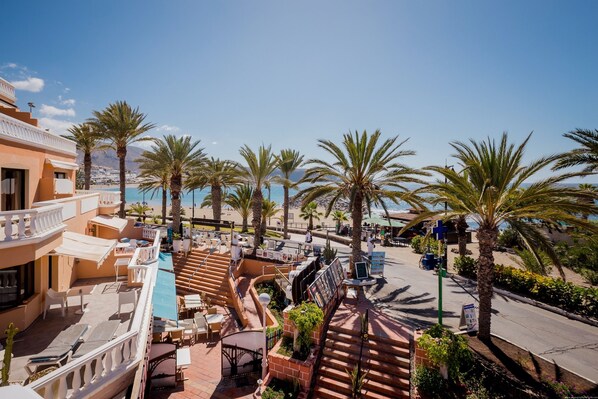 Property grounds - Tenerife Royal Gardens - Beachfront Bliss (Playa de la Américas)