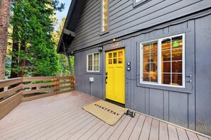Exterior detail - Washoe Way by AvantStay | Luxury Tahoe Retreat | A+ Location w/ Beach Access (Tahoe City)