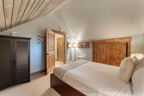 4 bedrooms, travel crib, free WiFi, bed sheets