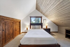 4 bedrooms, travel cot, free WiFi, bed sheets - Washoe Way by AvantStay | Luxury Tahoe Retreat | A+ Location w/ Beach Access (Tahoe City)