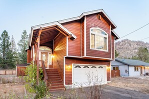 Exterior - Pet-Friendly Tahoe Retreat w/Foosball Table | Near Heavenly Ski Resort | Blitzen (South Lake Tahoe)