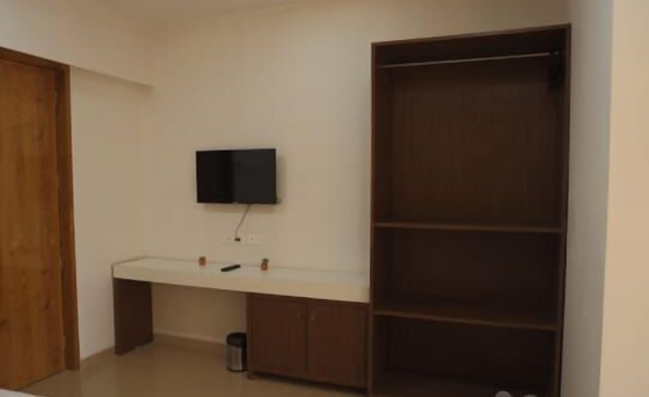 Kamar Deluks, 1 Tempat Tidur King, Bebas Asap Rokok | Kamar mandi | Sampo dan tisu toilet