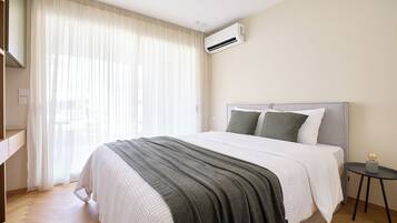 3 habitaciones, escritorio, tabla de planchar con plancha y wifi gratis