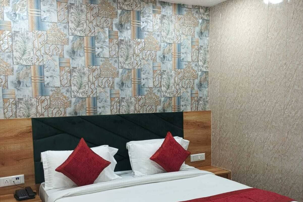 华丽双人房 | 笔记本电脑工作区、隔音、熨斗/熨衣板、免费 WiFi