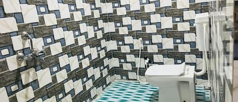 Standard Double Room, Non Smoking | Bathroom