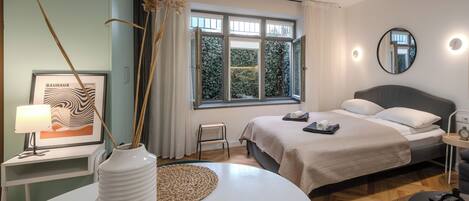 Bügeleisen/Bügelbrett, WLAN, Bettwäsche