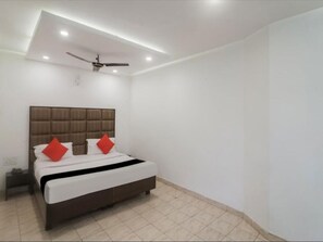 Free WiFi, bed sheets