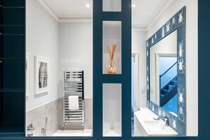 4 habitaciones y acceso a internet