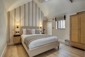 2 chambres, fer et planche à repasser, lit parapluie, accès Internet