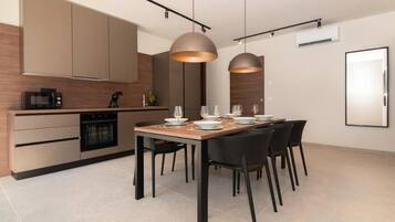 Superior-Haus, 3 Schlafzimmer | Eigene Küche | Kühlschrank, Mikrowelle, Ofen, Herdplatte