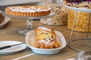 Daily buffet breakfast for a fee - VILLAGGIO CAMPING SCIALMARINO (Vieste)