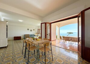 Villa Panoramic | Matsal