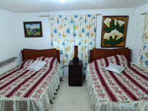 4 bedrooms, WiFi, bed sheets