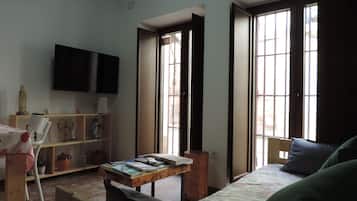 Apartamento, 2 habitaciones, vistas a la ciudad | Salón