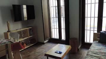 Apartment, 2 Bedrooms, City View | Room amenity