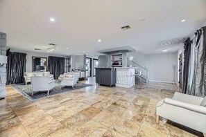 TV, fireplace, offices