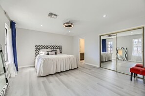 5 bedrooms, iron/ironing board, travel cot, WiFi