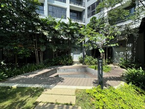 Bồn tắm spa ngoài trời
