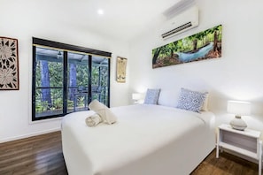 1 slaapkamer, een strijkplank/strijkijzer, wifi, beddengoed