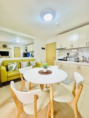 Family Condo, 2 Bedrooms, Non Smoking, Balcony | In-room dining - One Spatial Iloilo (Iloilo)