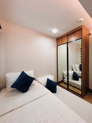 Comfort Condo, 2 Bedrooms, Pool Access | 2 bedrooms, individually decorated, individually furnished - One Spatial Iloilo (Iloilo)