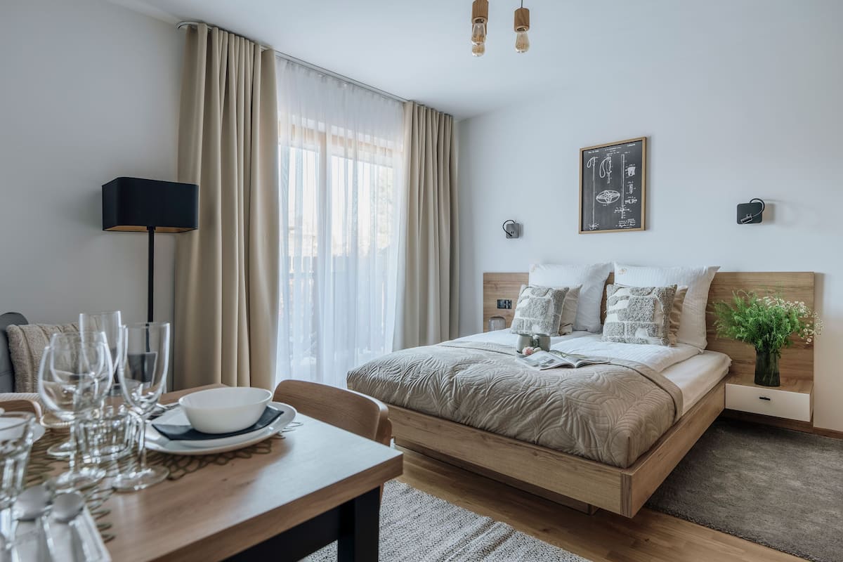 1 bedroom, laptop workspace, soundproofing, iron/ironing board