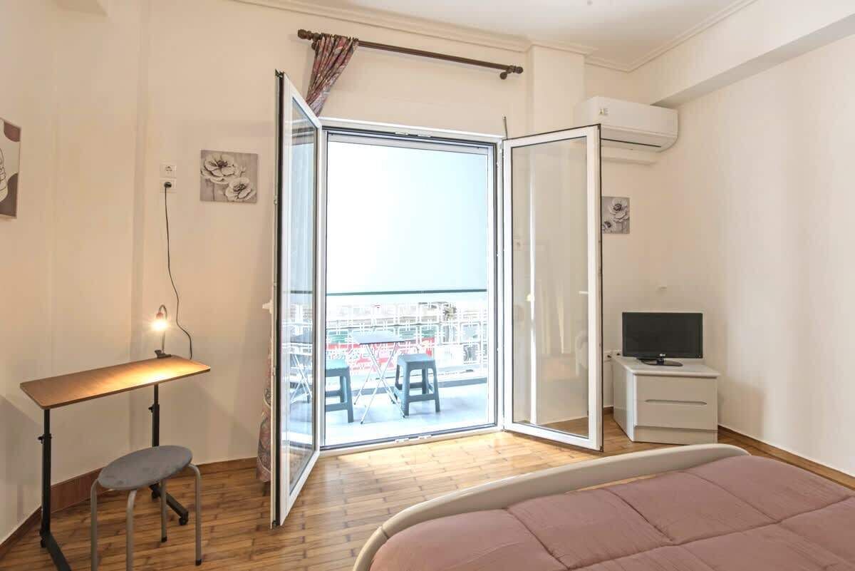 1 chambre, bureau, fer et planche à repasser, Wi-Fi