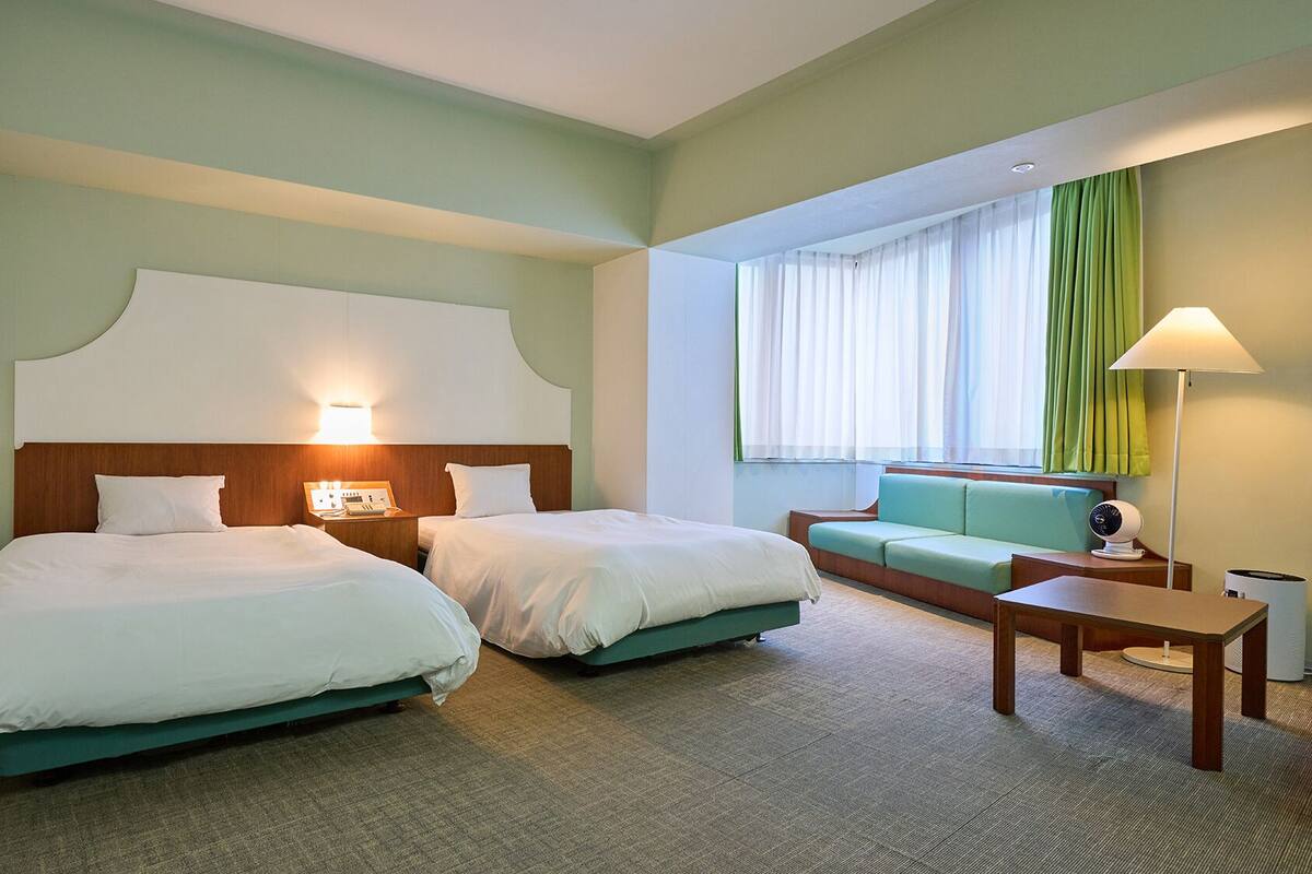 Standard Twin Room, Non Smoking | Desk, WiFi (free), bed sheets
