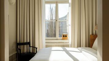 Cozy | Frette Italian sheets, premium bedding, down duvets, pillow-top beds