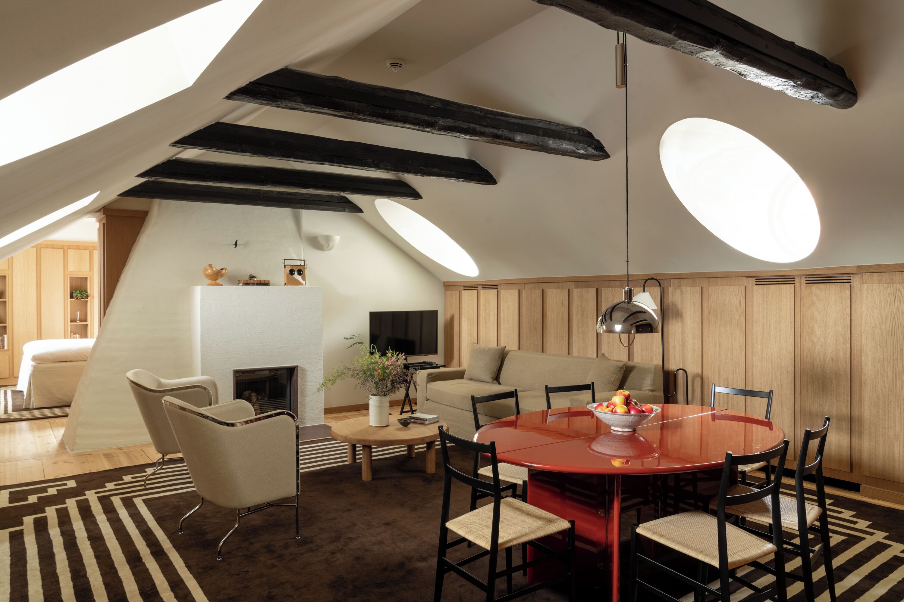 Penthouse suite #23 | Italienska Frette-lakan, sängtillbehör av högsta kvalitet och duntäcken