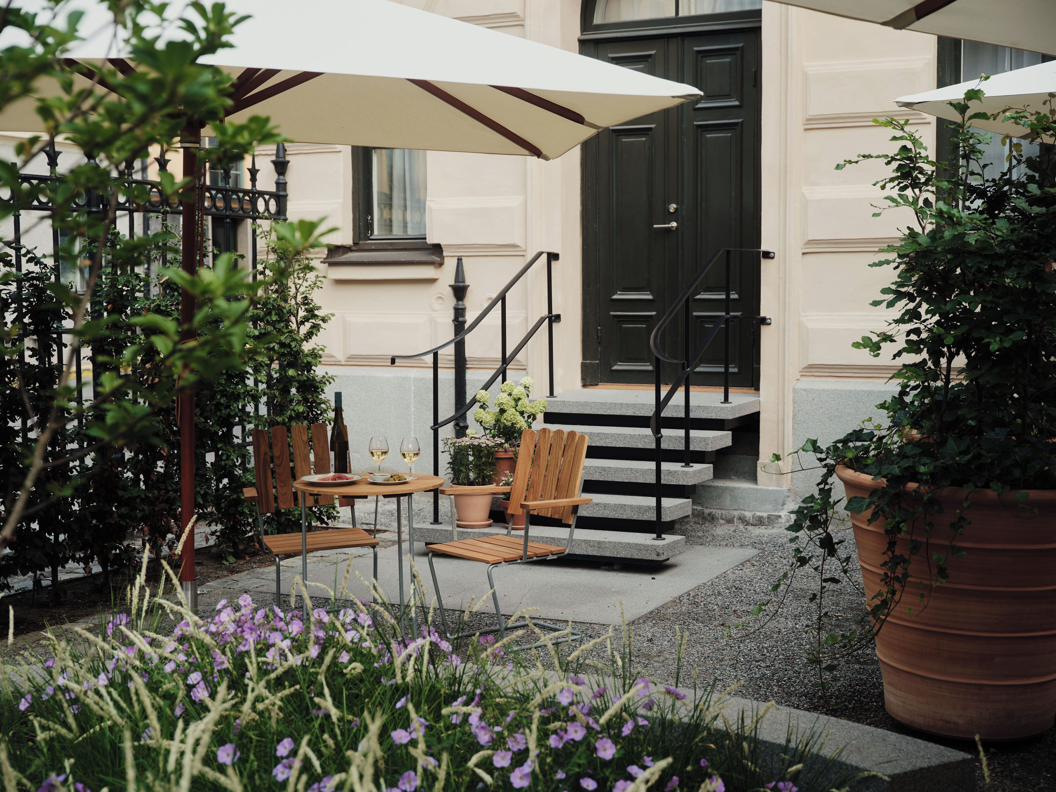 المنشأة من الخارج