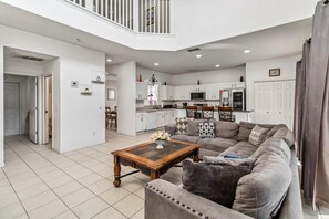 Exterior - 7/6.5 Beautiful Vacation Home With Private Pool, and Much More!! (Kissimmee)