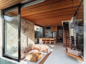 55-吋 LCD 液晶電視,提供數位頻道