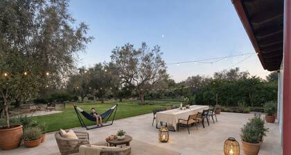 Apulian Villa with Outdoor Pool, AC & Olive Grove near beautiful Beaches