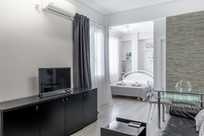 1 bedroom, WiFi, bed sheets - Sofokleous comfort suite (Athina)