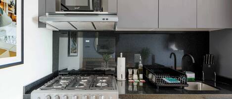 Fridge, microwave, oven, stovetop