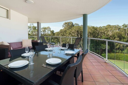 Golf Getaway Close to the Beach in Twin Waters