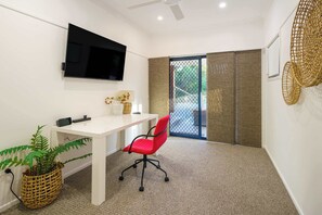 Interior - Kings Beach Break: Great for Group Getaways (Caloundra Region)