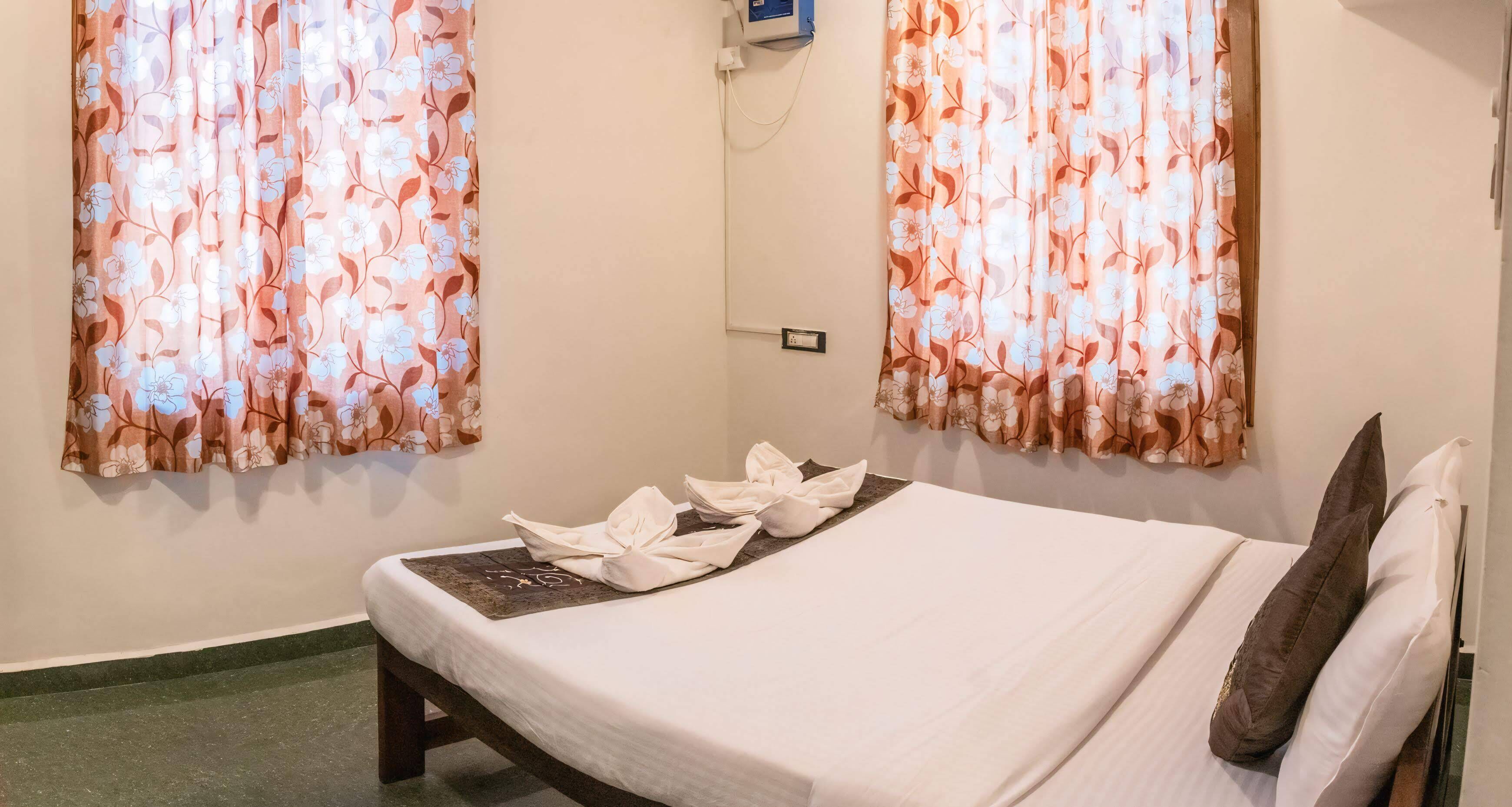 Basic Apartment | 1 bedroom, soundproofing, iron/ironing board, free WiFi