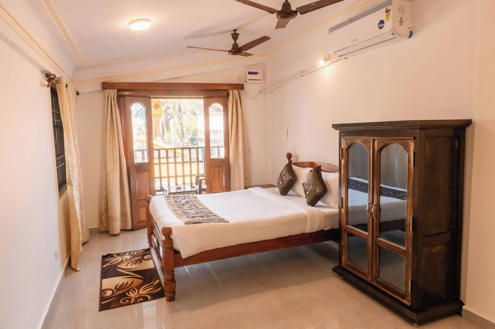 Superior Room | 1 bedroom, soundproofing, iron/ironing board, free WiFi